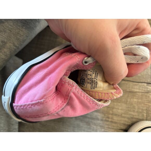 Converse Kids Pink High Top Sneakers Size 6 – Classic Chuck Taylor Shoes - Picture 6 of 6